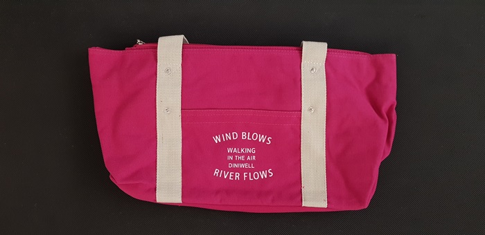 กระเป๋าสะพายผ้าแคสวาส เสียบกระเป๋าเดินทางได้ มีช่องใส่สองชั้นบน-ล่าง กระเป๋าเล็กแยก เหมาะมากสำหรับเดินทาง ท่องเที่ยว มี 7 สีให้เลือก