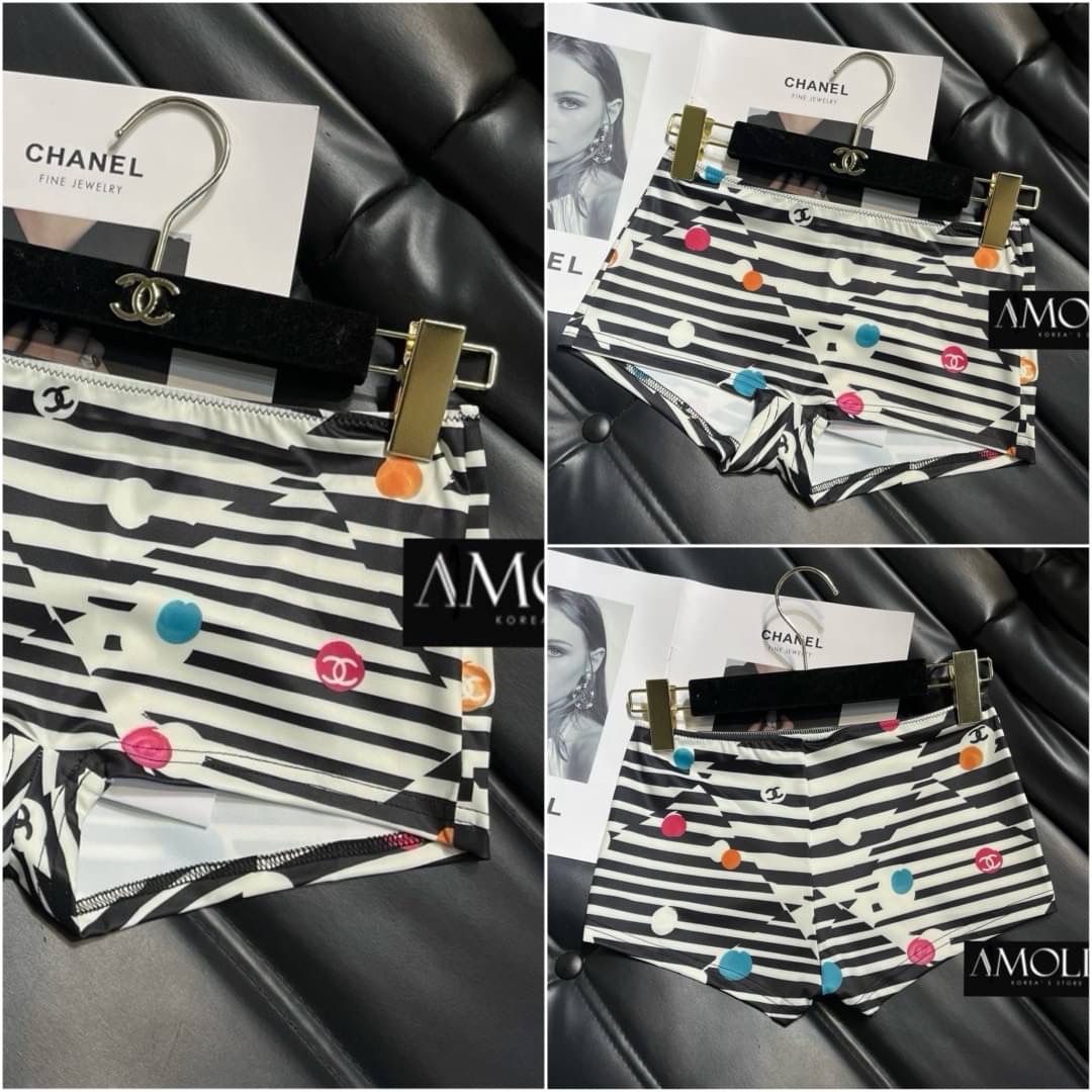 CC. TWO PIECES SWIMWER ตัวเสื้อ งานSWIMWEAR ใส่ลงเล่นน้ำPOOL VILLA หรือใส่เป็น บอดี้สูทสวยๆ เดินช๊อปปปปิ้ง สินค้าคุณภาพ .พร้อมส่ง