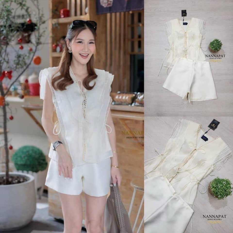 เซ็ทขาสั้น ตัวเสื้อดีไซน์เก๋ ผ้าดีมาก นุ่มใส่สบาย มีซับในอย่างดี ระบายเป็นชั้นๆ ตัวกางเกงผ้าดีสุดๆ แม็ชกันลงตัวเรียบสวยดูดีเลยนะคะ สินค้าคุณภาพ (พร้อมส่ง)