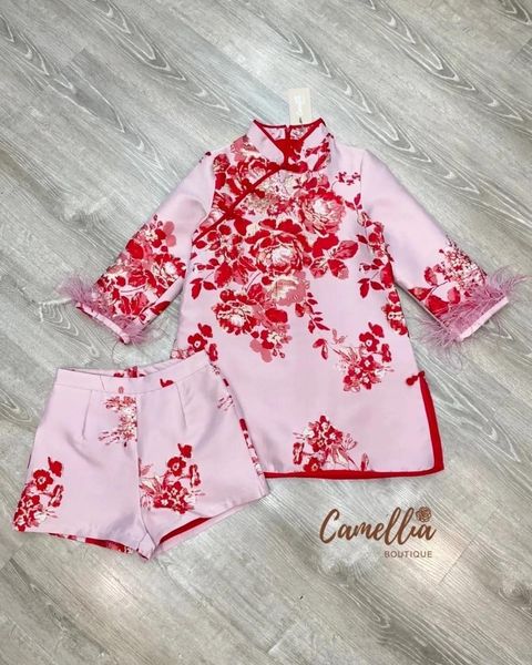 ชุดSet กี่เพ้า เสื้อคอจีนแขนยาว 3 ส่วนแต่งขน ที่ปลายแขน + กางเกงขาสั้น ผ้าทอลายทั้งชุด ใส่สบาย สินค้าคุณภาพ (พร้อมส่ง)