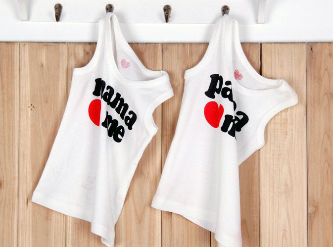[แพคคู่] เสื้อกล้ามเด็ก 0-2 ขวบ เสื้อแขนกุดเด็ก เสื้อกล้ามเด็กผู้หญิง เสื้อกล้ามเด็กชาย เสื้อเด็กเล็ก สีขาวสกรีนลาย mama & papa <3 me