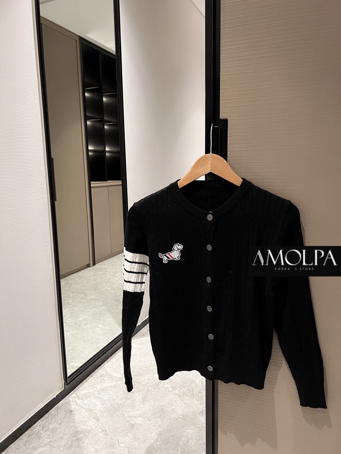 SET THOM BROWNE เสื้อ+กางเกง ..งานอย่างดี ผ้าไหมพรม นุ่มมม แน่นนน เด้ง หนานุ่ม และเย็นๆ ไม่มีผิดหวังแน่นอน ใส่สบาย : สินค้าคุณภาพ (พร้อมส่ง)