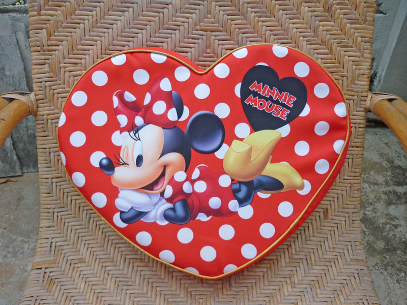 หมอนหัวใจ MINNIE MOUSE ลิขสิทธิ์แท้ Disney