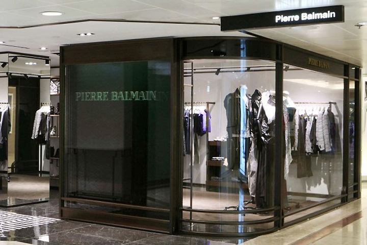 ผ้าขนหนูเช็ดหน้า Pierre Balmain สวยมาก