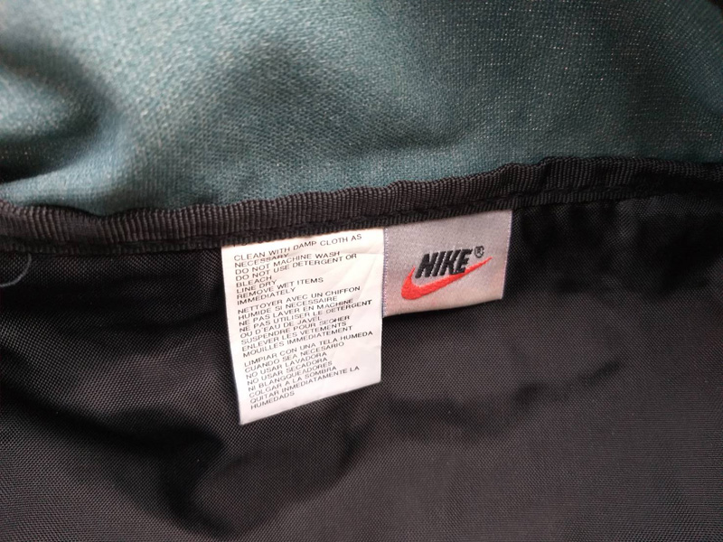 กระเป๋าคาดเอว NIKE (ของใหม่)