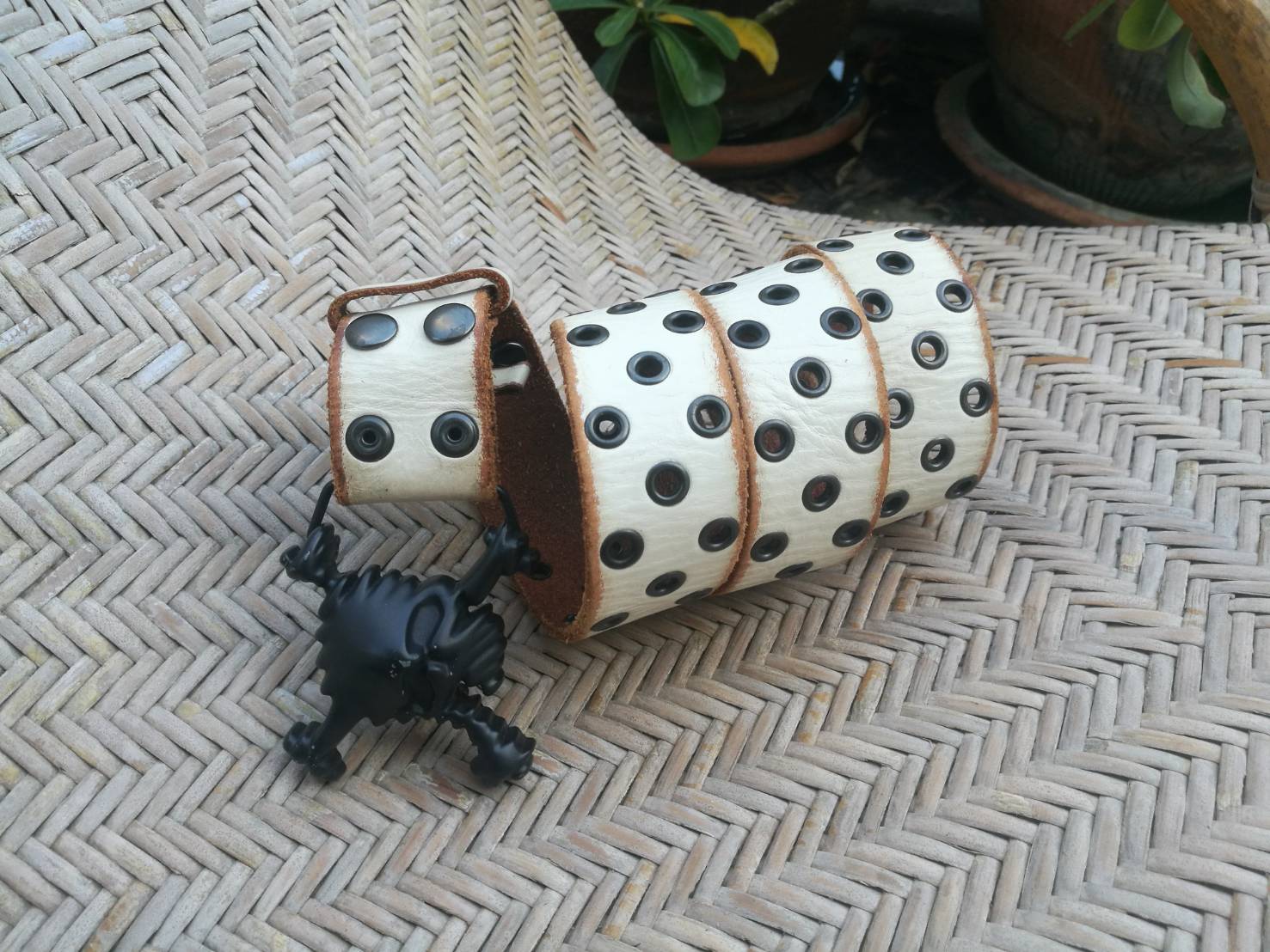 เข็มขัดชาย OAKLEY รุ่นนี้ซื้อใหม่ประมาณ 4000