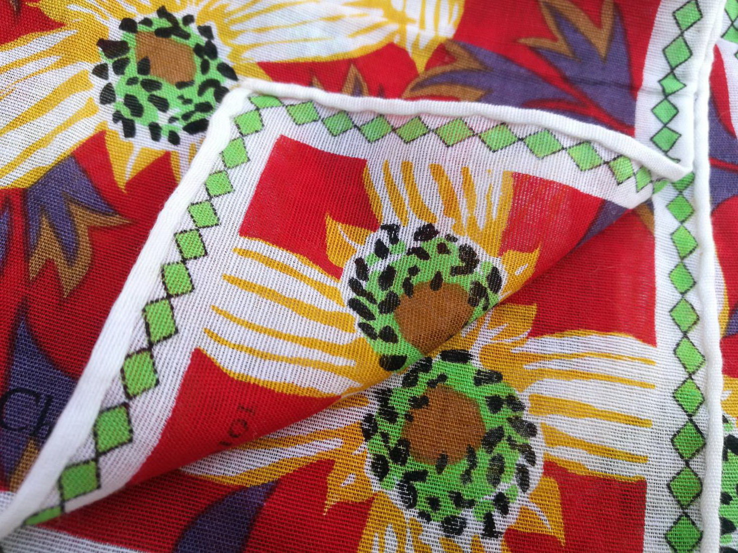 ผ้าเช็ดหน้าแบรนด์เนม Christian Dior สวยมากกก