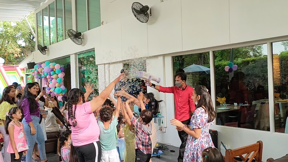 Bubble Show บับเบิ้ลโชว์ โชว์ฟองสบู่ ฟองสบู่ยักษ์ 28/05/2565