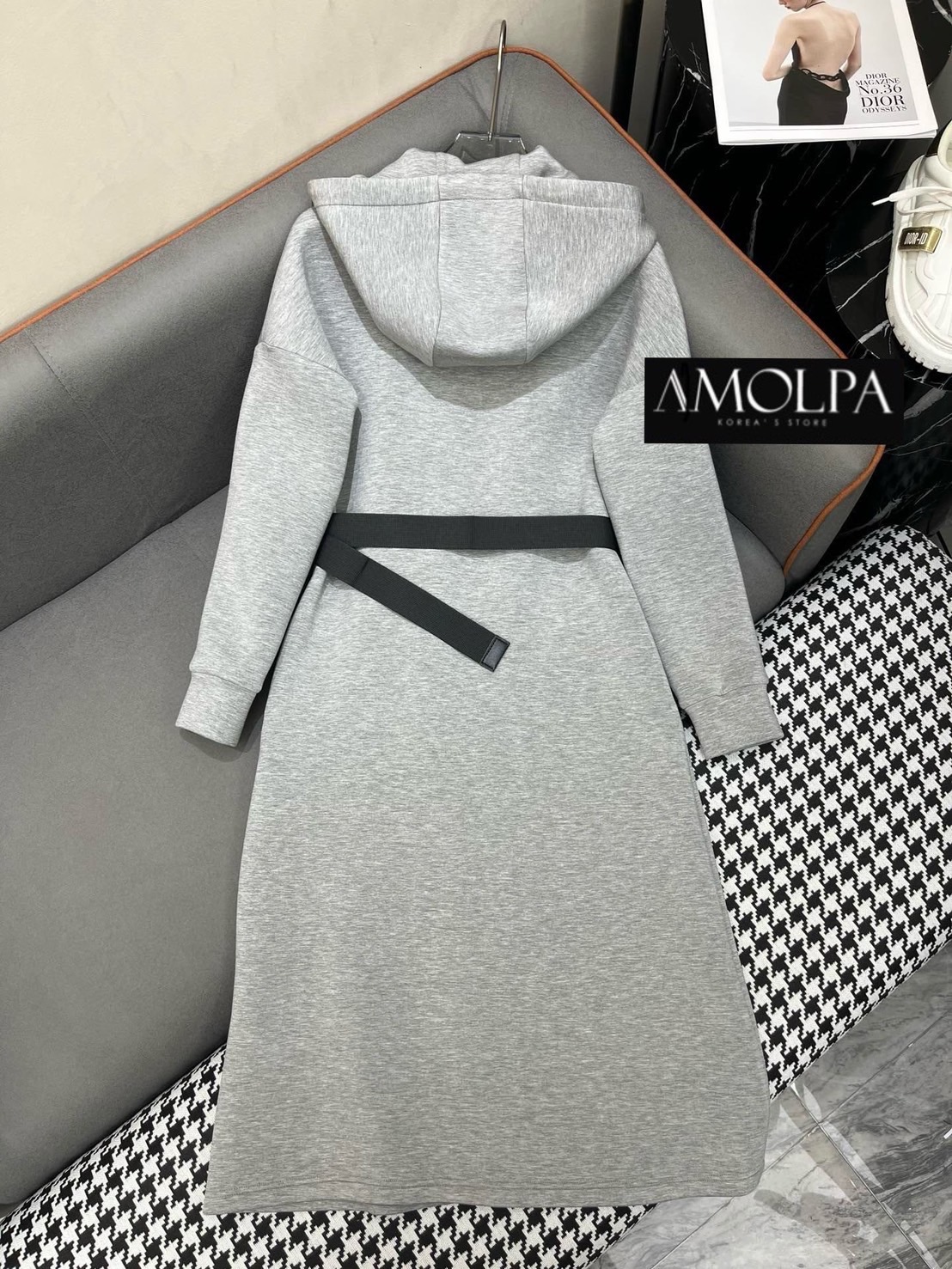 MAXI DRESS CD WITH BELT เดรสฮู๊ดแขนยาว ตัวล่าสุด ไม่หนาเกิน ไม่บางเกินไป งานน่ารักมาก ผ้าเย็นใส่ สบายมาก ใส่สบาย : สินค้าคุณภาพ (พร้อมส่ง)