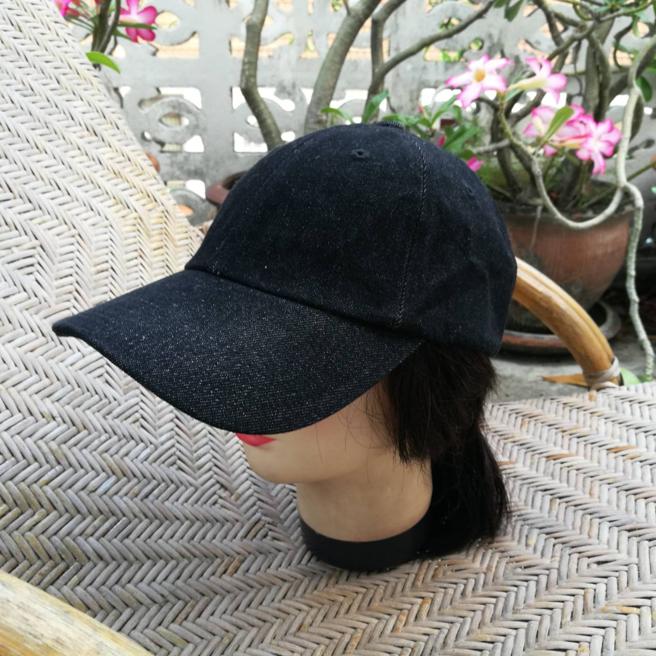 หมวกแก๊ปผ้ายีนส์ GU สวยเรียบๆ น่าใส่มาก (ของใหม่)