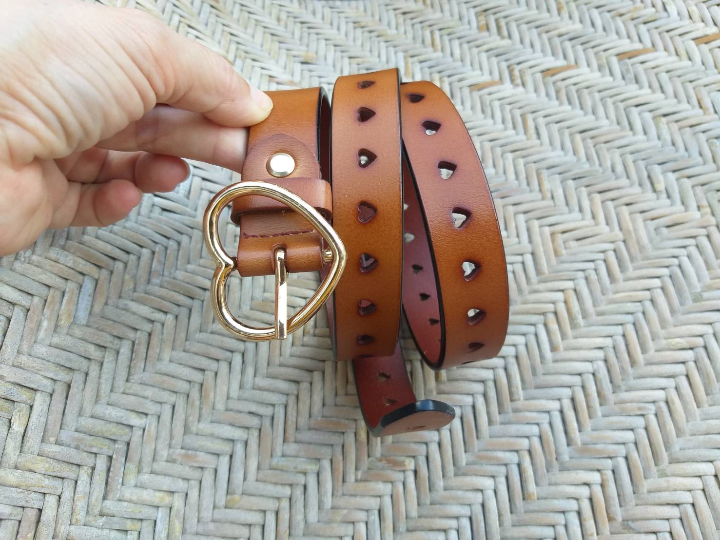 เข็มขัดหนังแท้ เก๋มากๆ สวยน่ารัก (ของใหม่)