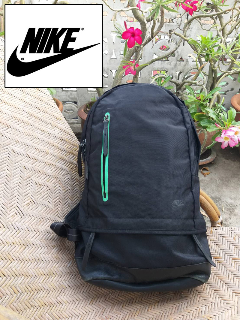 กระเป๋าเป้ NIKE ก้นหนังแท้ ใส่โน๊ตบุ๊คได้ ช่องเยอะ