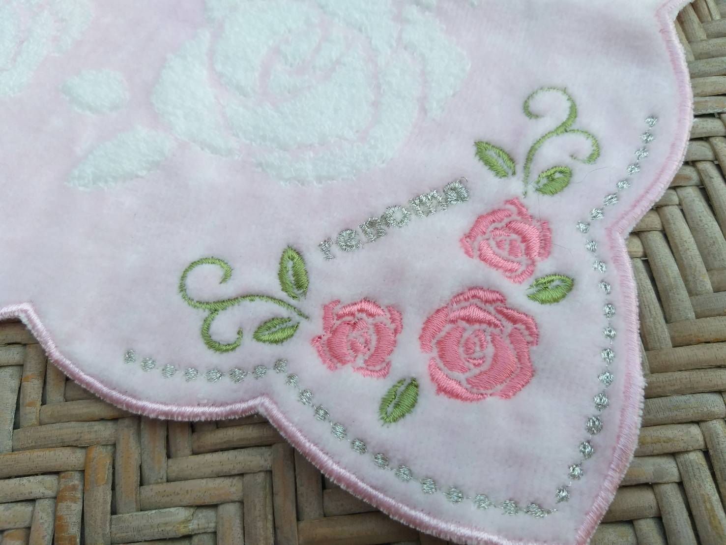 ผ้าขนหนูเช็ดหน้า renoma สวยมากกกกก