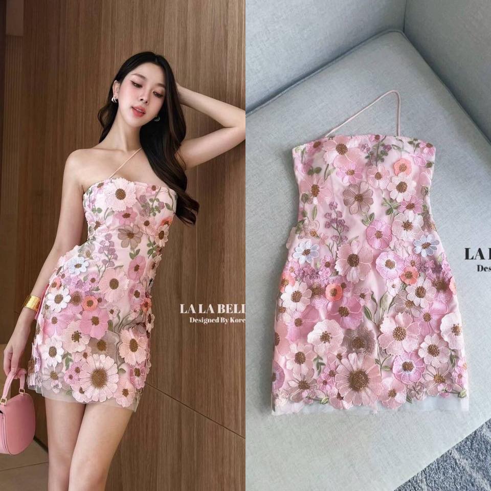 มินิเดรสดอกไม้ปักป๊อปอัพสามมิติทรงเกาะอกสายไข้วเฉียงอกเสริมฟองน้ำทรงชุดเข้สรูปเข้าทรงสวยมีซับในอย่างดี2ชั้น ใส่สบาย : สินค้าคุณภาพ (พร้อมส่ง)