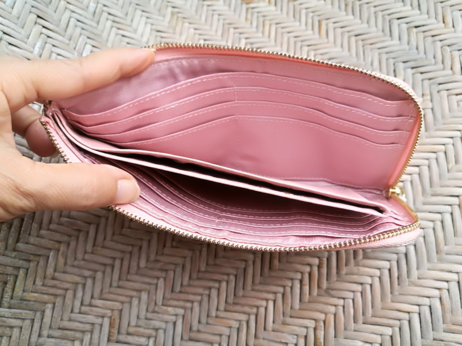 กระเป๋าใส่บัตร ใส่บิล LAZY SUSAN สวยมาก (ของใหม่)