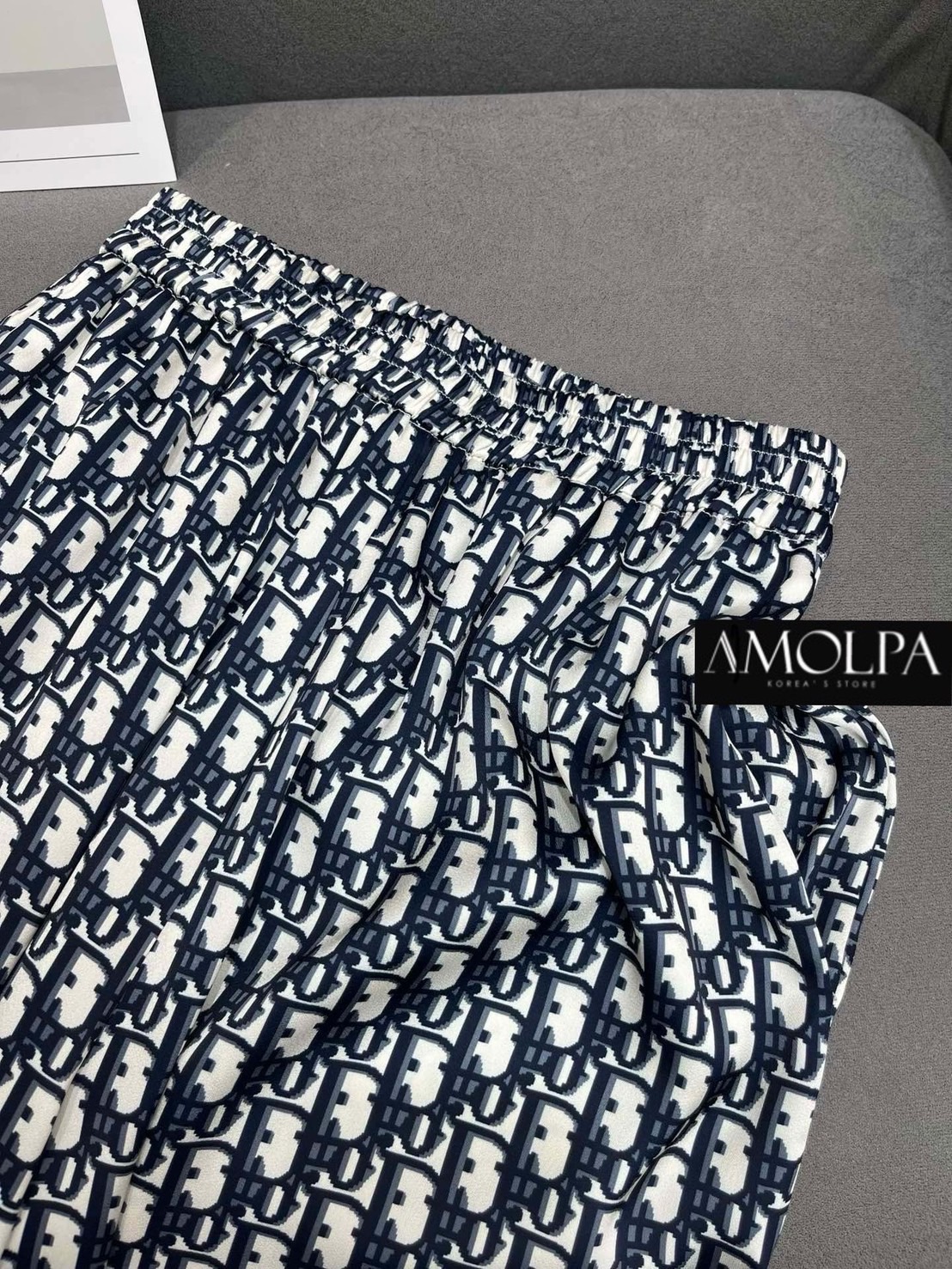 SET CD งานสวย. เกรดขั้นเทพ ตัวเสื้อเป็นสายเดี่ยว งานสวยเทพ มาให้ช๊อป พร้อมกางเกงทรงปล่อย สินค้าคุณภาพ (พร้อมส่ง)