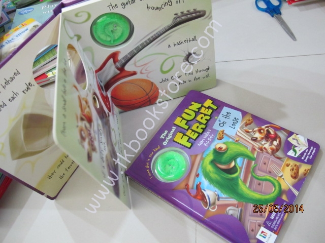 Board Book : Fun Ferret : On the Loose บอร์ดบุ๊คส์เฟอร์เรตแสนสนุก พร้อมตุ๊กตาประกอบการเล่านิทาน