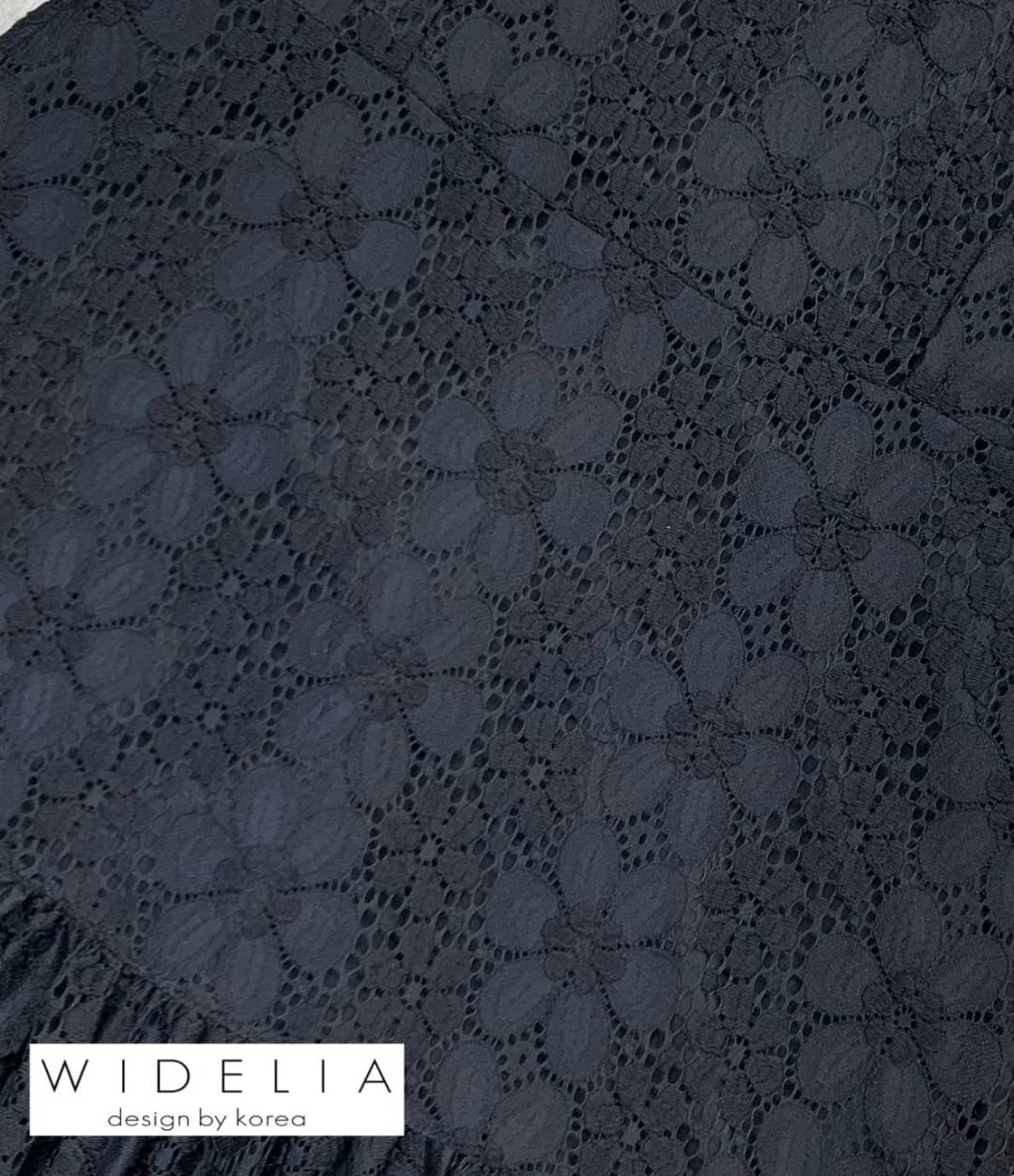 เดรสคอปกปักดอกไม้แบบเน้นๆ แขนกุดลายสวยตัวเดรสใช้ผ้าลูกไม้ในการตัดเย็บ ช่วงเอวเข้ารูปการออกแบบตัดเย็บเนี๊ยบสุดๆ คัตติ้งเป๊ะ สินค้าคุณภาพ (พร้อมส่ง)