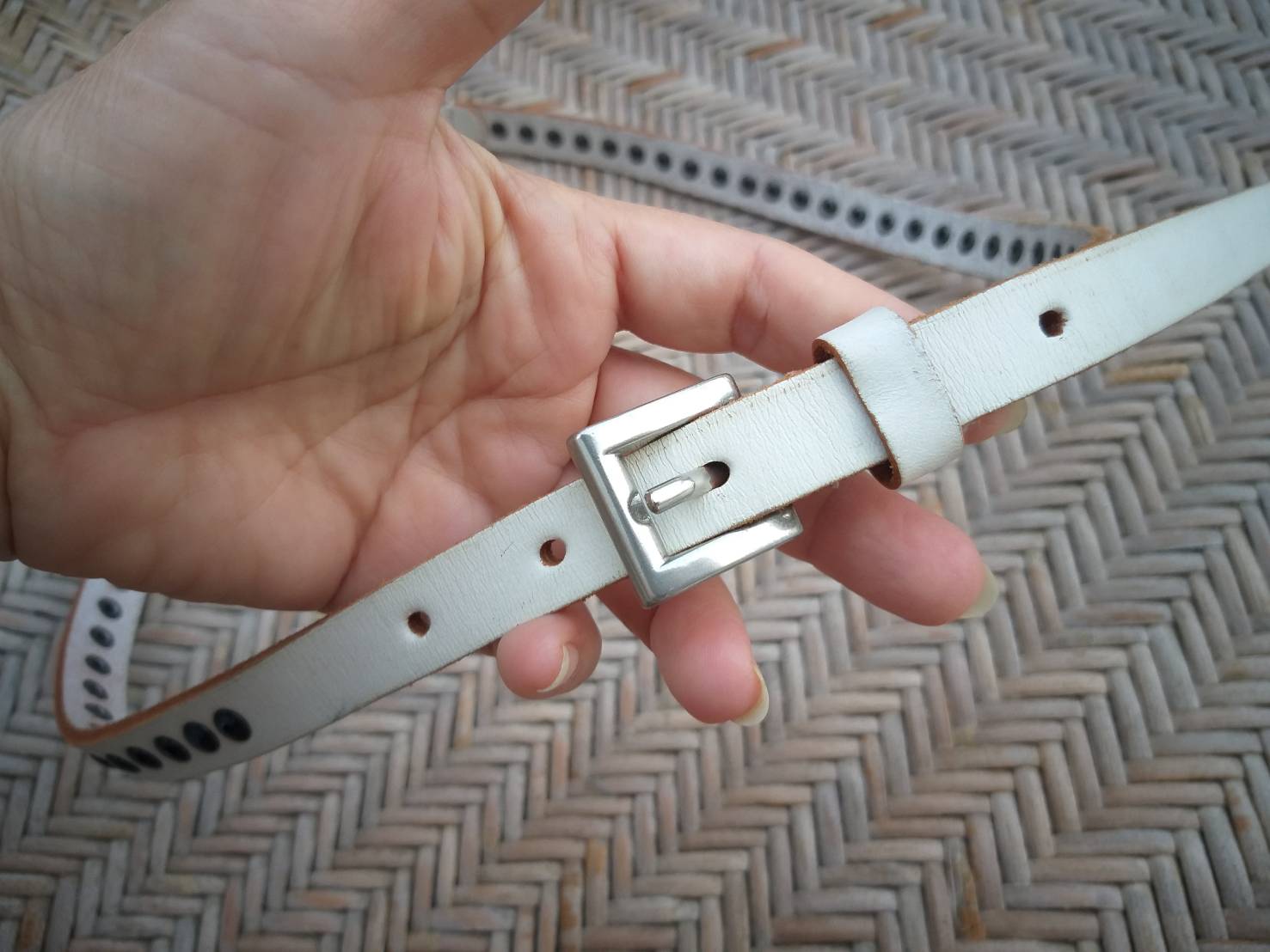 เข็มขัดหนังแท้ ติดหมุด สวยเท่ๆ