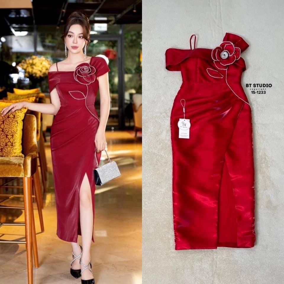 เดรสยาวแต่งสายเดี่ยว สายข้างนึงใหญ่ อีกข้างนึงสายเล็ก แต่งดอกไม้เป็นเข็มกลัด : สินค้าคุณภาพ (พร้อมส่ง)