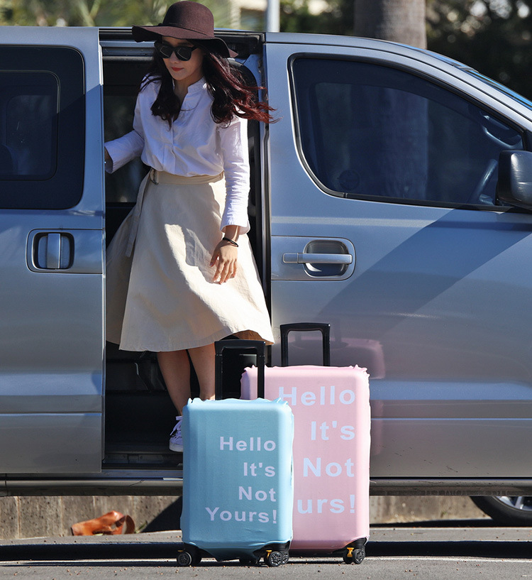 (ผ้ายืด มีลาย ขนาด M) ผ้าคลุมกระเป๋าเดินทาง ขนาด 24 - 26 นิ้ว ผ้ายืดกันน้ำ ก้นกระดุม กันรอยขีดข่วน มี 4 สีให้เลือก