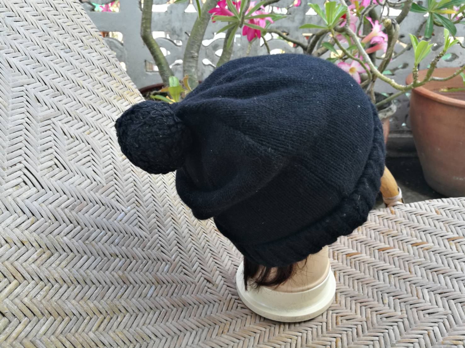 หมวกไหมพรมสีดำ LACOSTE