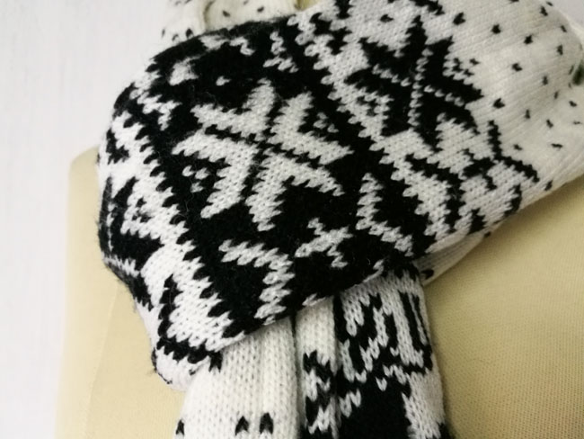 ผ้าพันคอไหมพรมหนานุ่ม สวยมาก อุ่นถึงติดลบ