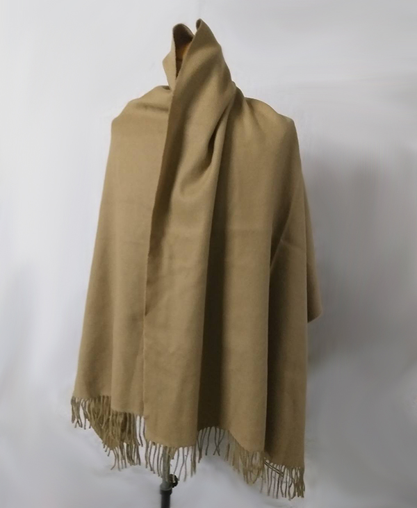 ผ้าคลุมไหล่ผืนใหญ่ ผ้าพันคอ pierre cardin (ของใหม่)