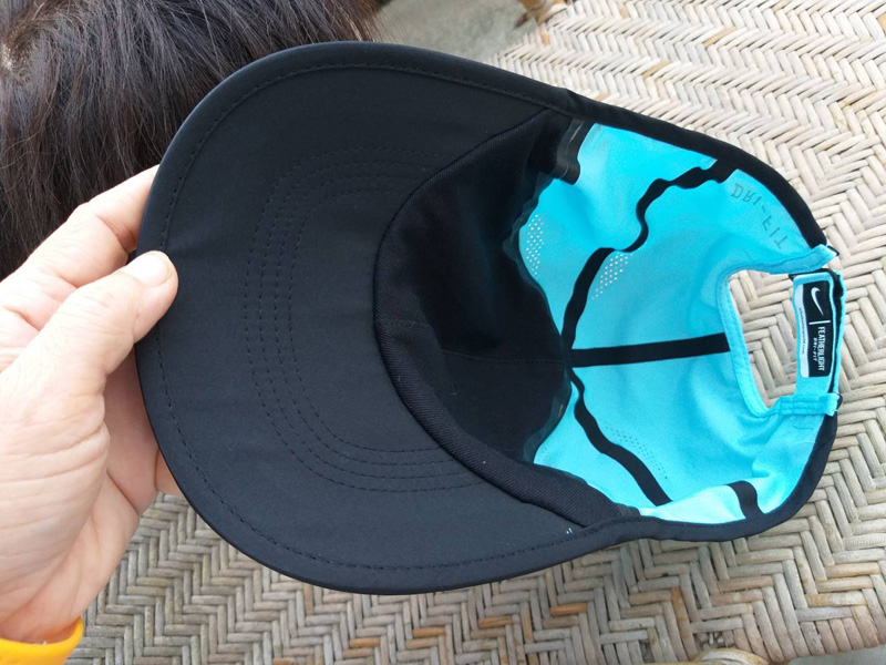 หมวกแก๊ปนักวิ่ง นน.เบา Featherlight DRY-FIT NIKE Cap