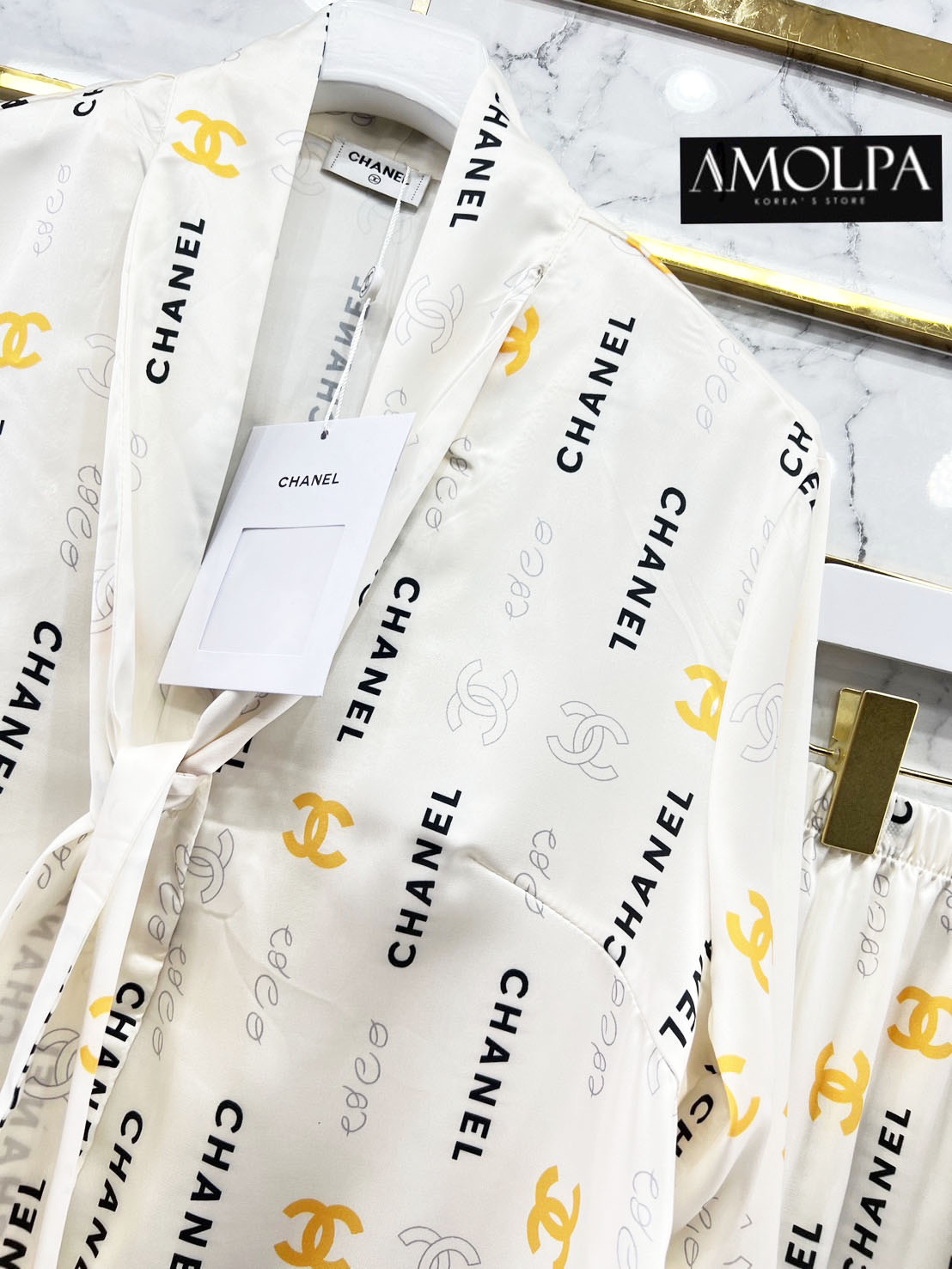 SET CHANEL PAJAMAS SILK 2024SS ผ้าดี มีน้ำหนักสุดๆ เย็นมากๆ ห้ามพลาดเลยน๊า สวยสุดๆ : สินค้าคุณภาพ (พร้อมส่ง)