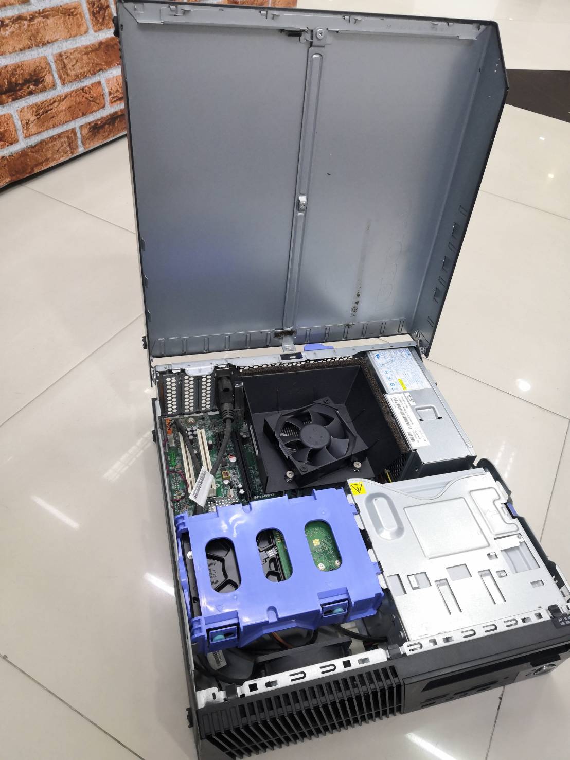 คอมทำงาน LENOVO Core I5-2400 Ram4GB ขนาดเล็ก ประหยัดเนื้อที่