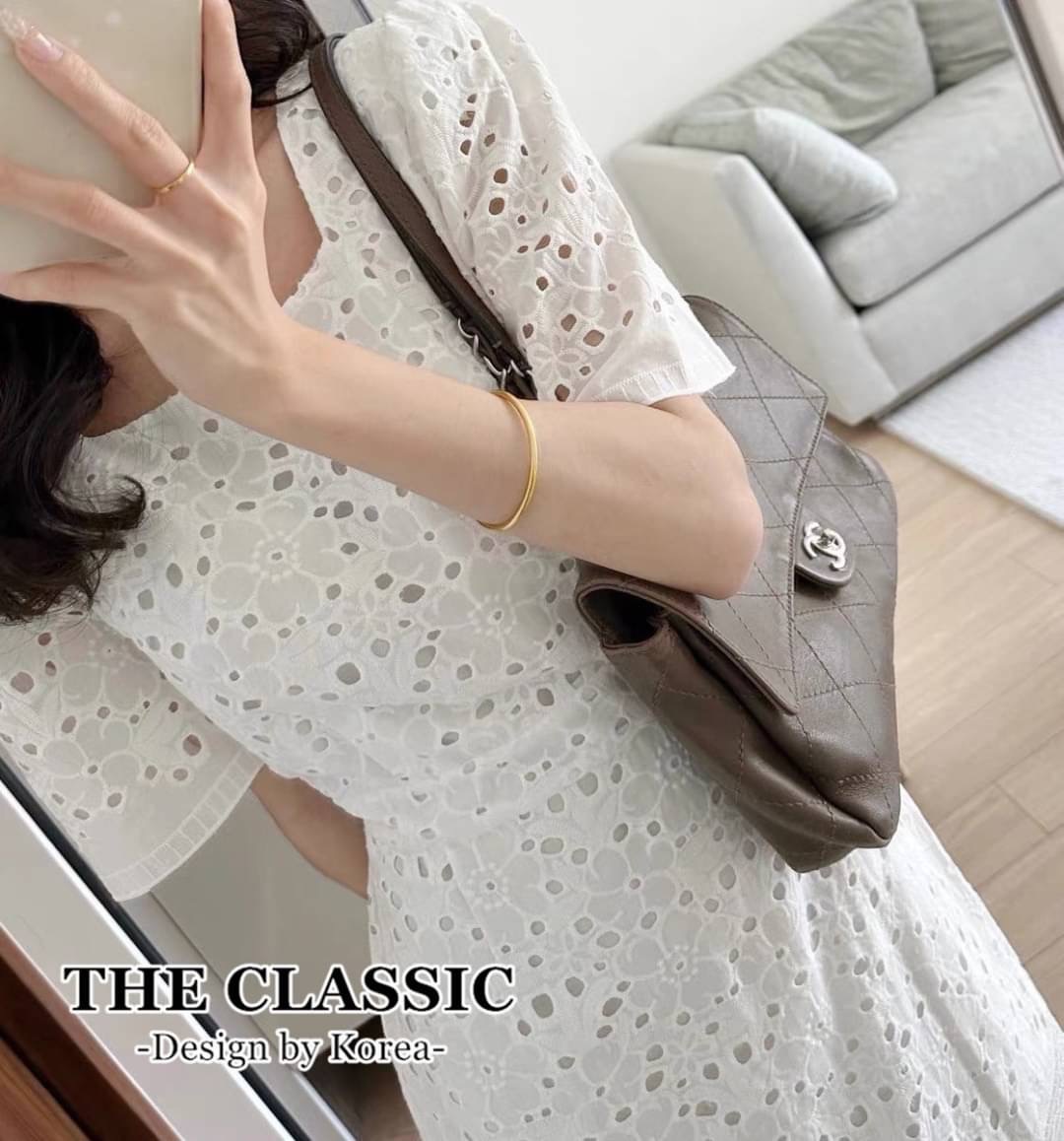 เดรสยาวโบว์เอว ใช้ผ้าเนื้อดีฉลุลวดลายปัก ขอบรอบตัว คอเหลี่ยมซิปซ่อนด้านหลัง ช่วงเอวมีโบว์ผูกด้านหน้าหรือด้านหลังก็ได้ค่ะ : สินค้าคุณภาพ (พร้อมส่ง)