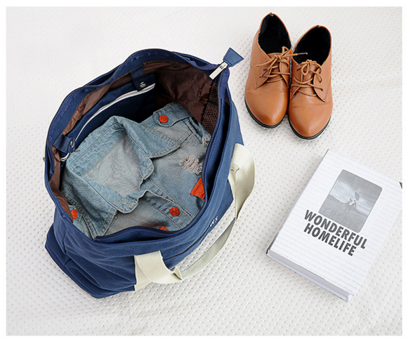 กระเป๋าสะพายผ้าแคสวาส เสียบกระเป๋าเดินทางได้ มีช่องใส่สองชั้นบน-ล่าง กระเป๋าเล็กแยก เหมาะมากสำหรับเดินทาง ท่องเที่ยว มี 7 สีให้เลือก