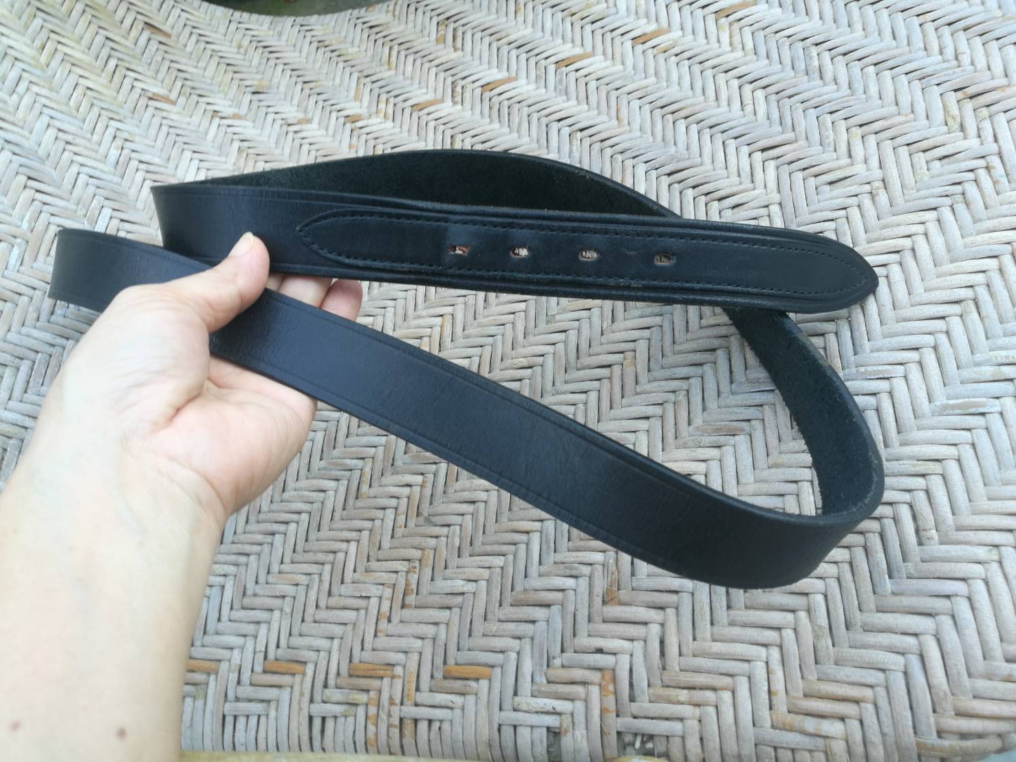 เข็มขัดชาย หนังแท้สีดำ สวย หนังหนาทนมาก