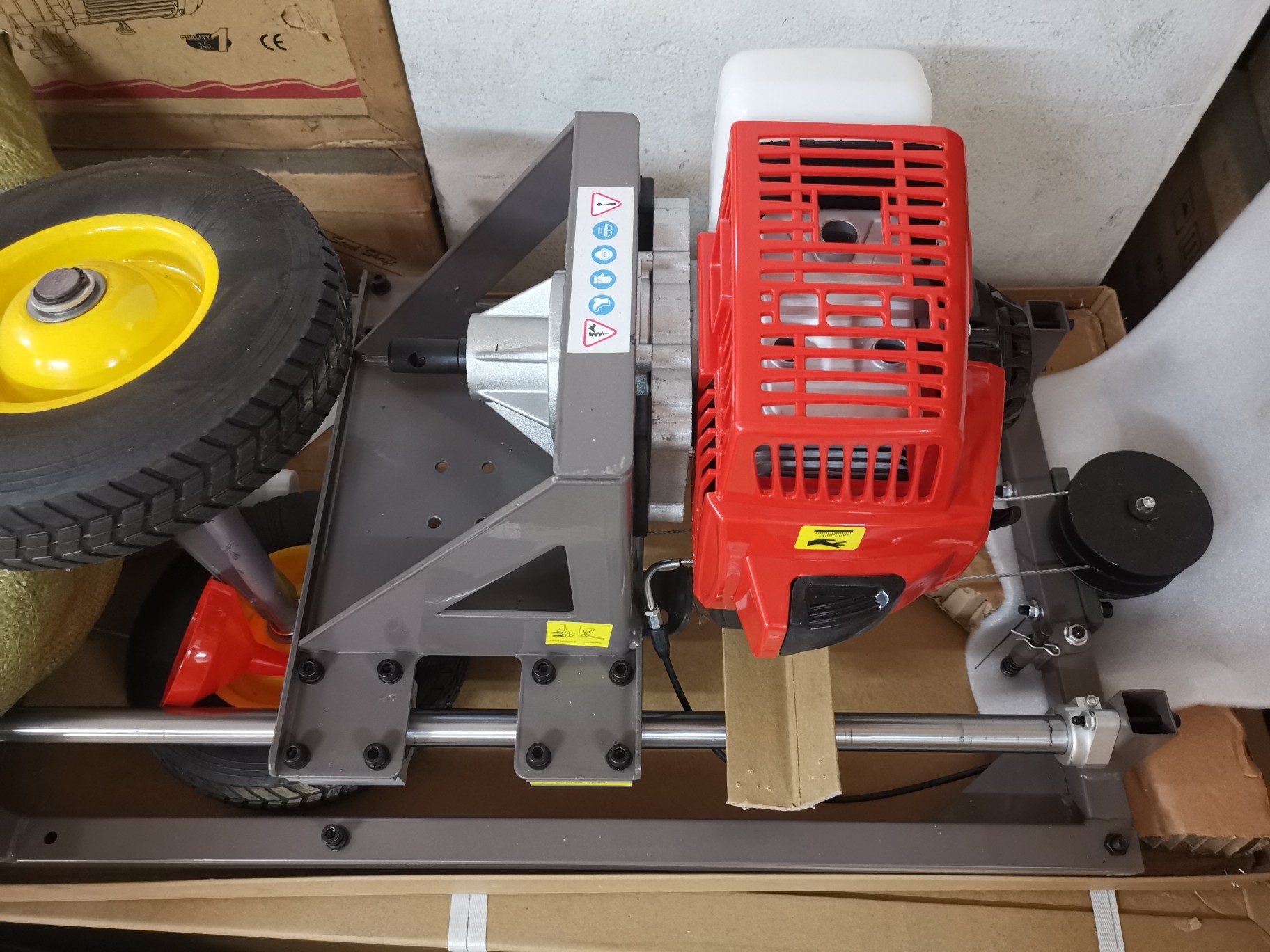 เครื่องขุดดินพร้อมโครงล้อ+ดอกเจาะ 12" skyline ขนาด 68 ซีซี สินค้าพร้อมส่ง ส่งฟรี