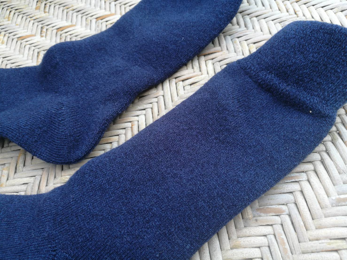 ถุงเท้าชาย เนื้อฟูหนาใส่หน้าหนาว