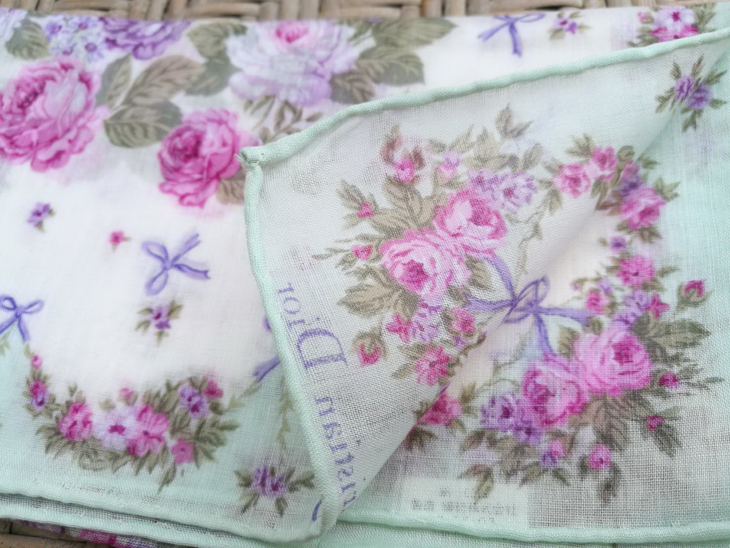 ผ้าเช็ดหน้า Christian Dior ผ้านุ่มมากกก