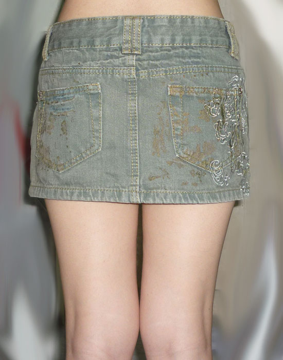 #2กระโปรงยีนส์ฟอกสีเปรอะ ปักแต่ง 30-34-9.5
