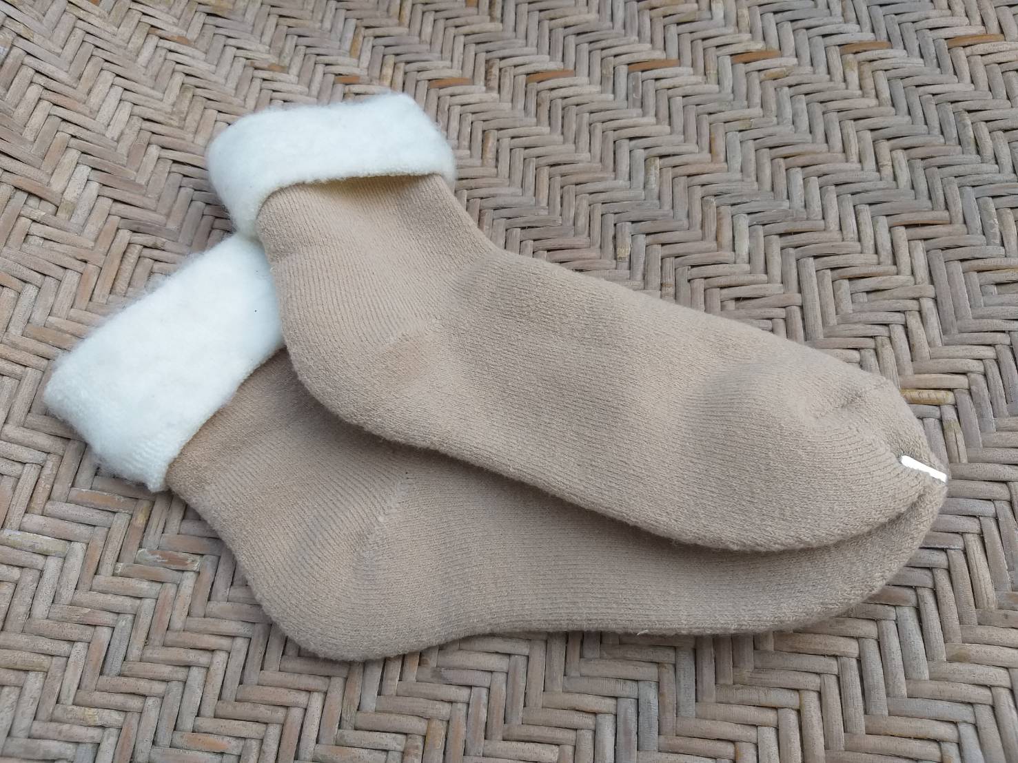 ถุงเท้าเนื้อฟูหนาใส่หน้าหนาว อุ่นมาก