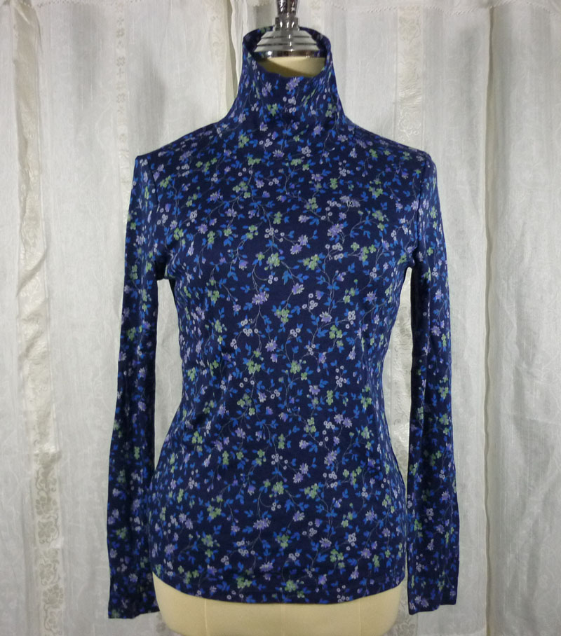 เสื้อแขนยาว Uniqlo มี 2 สี (ของใหม่) ผ้าดีมากกก