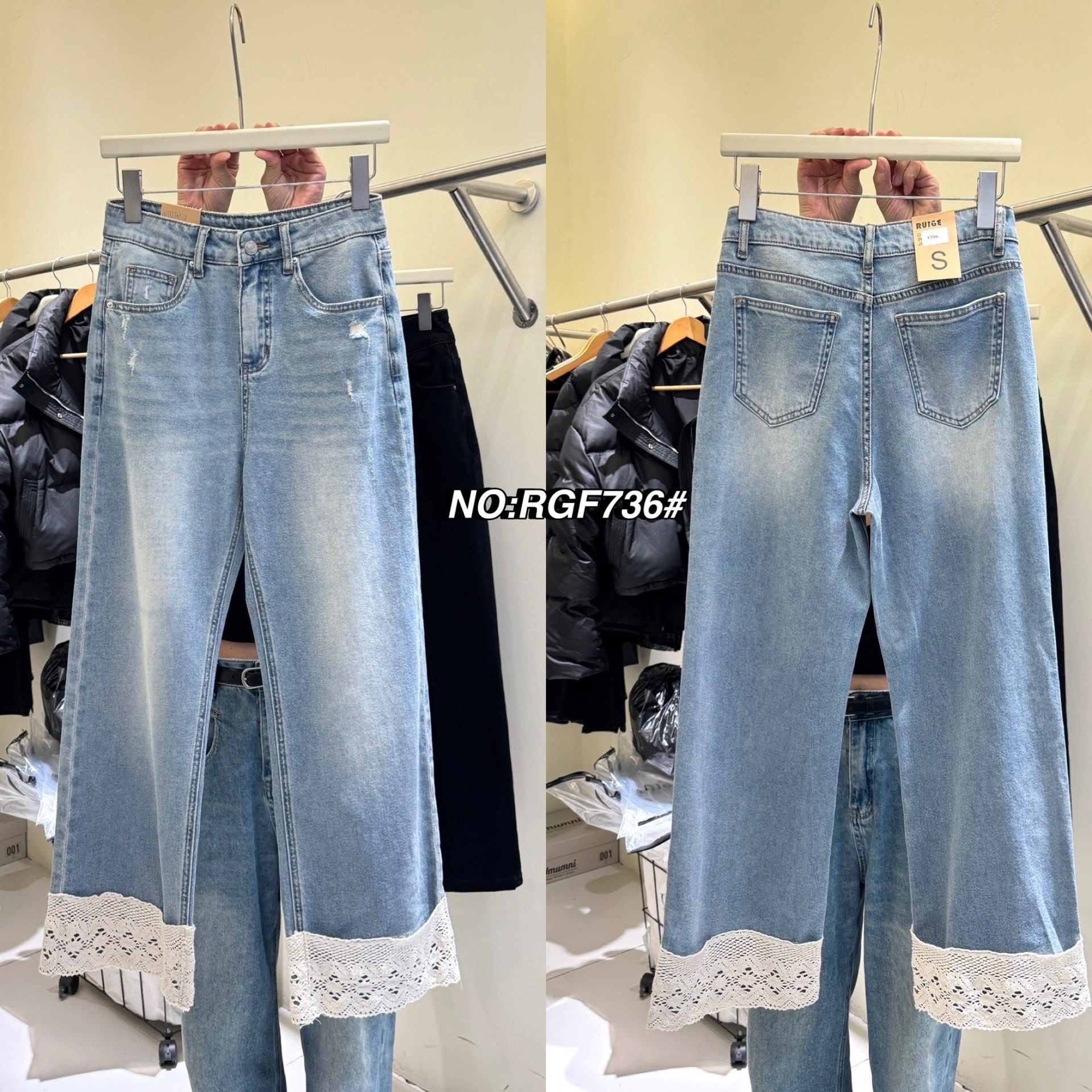 กางเกงยีนส์ทรงกระบอก （ผ้ายืด) ปลายขาตัดต่อผ้า two tone style !!! แต่งลูกไม้สีขาว ใส่น่ารักมากๆค่า สวยฮิตสุดๆ ฟอกสีสวยมาก ใส่สบาย : สินค้าคุณภาพ (พร้อมส่ง)