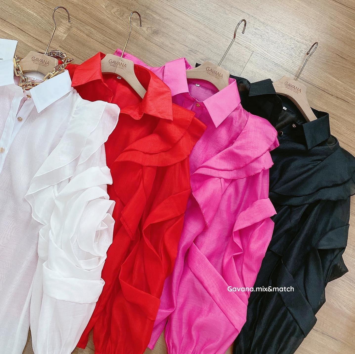 เสื้อเชิ้ตซีทรูผ้าออแกนซ่า แขนดอกไม้3d ใส่สวยดูดีมากเลยค่า : สินค้าคุณภาพ (พร้อมส่ง)