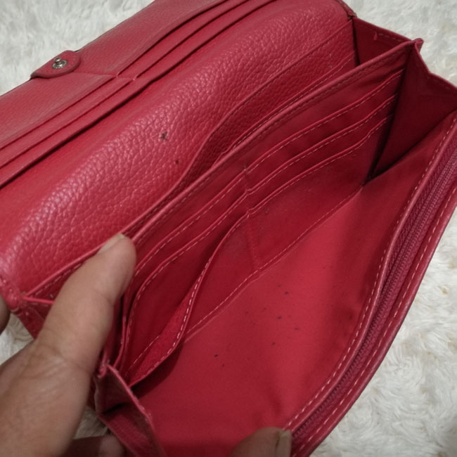 กระเป๋าสตางค์หนังแท้ ช่องเยอะมาก คนสมบัติเยอะคู่ควรค่ะ