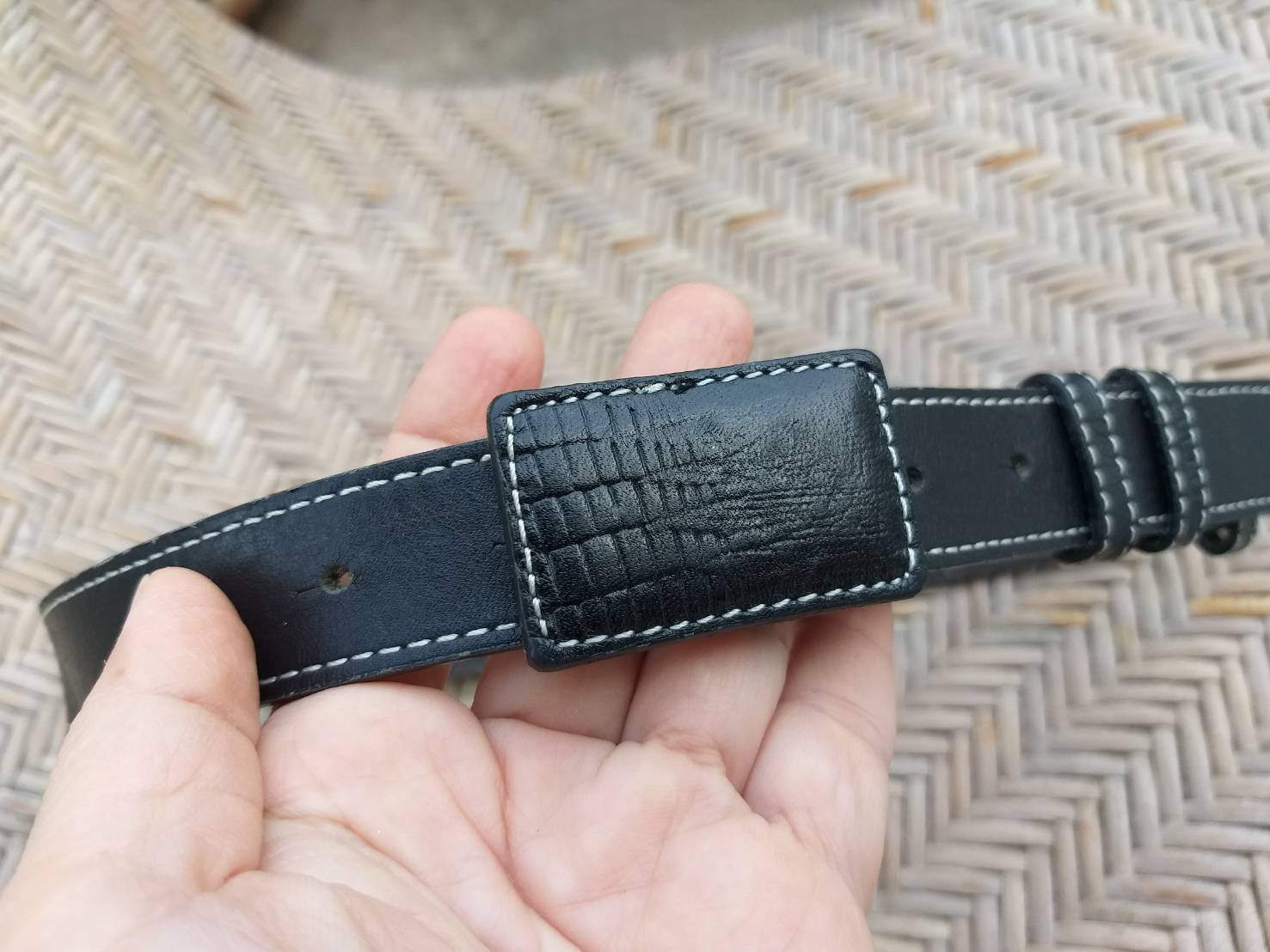 เข็มขัดหนังแท้ สวยน่ารักมากค่ะ เรียบหรู