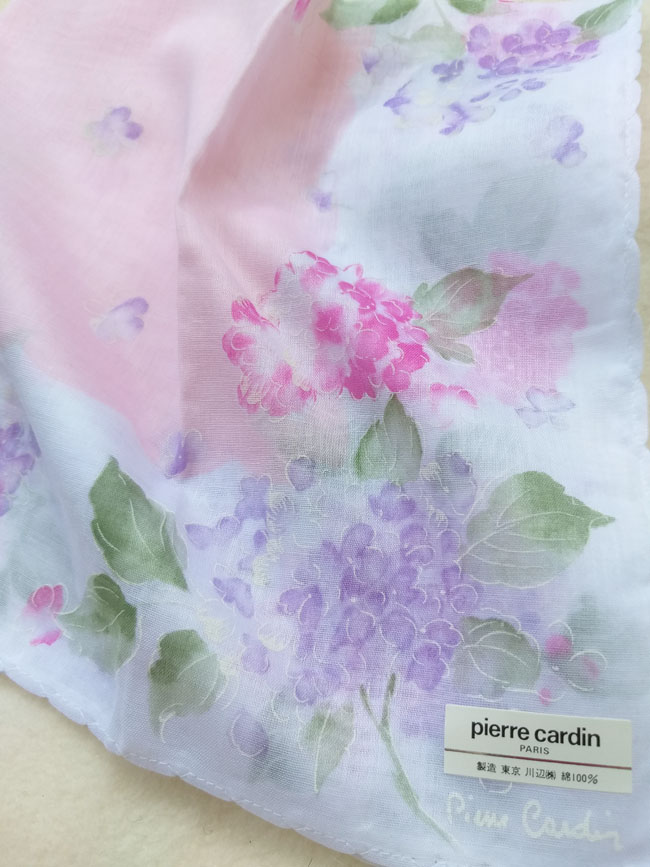 ผ้าเช็ดหน้า pierre cardin PARIS