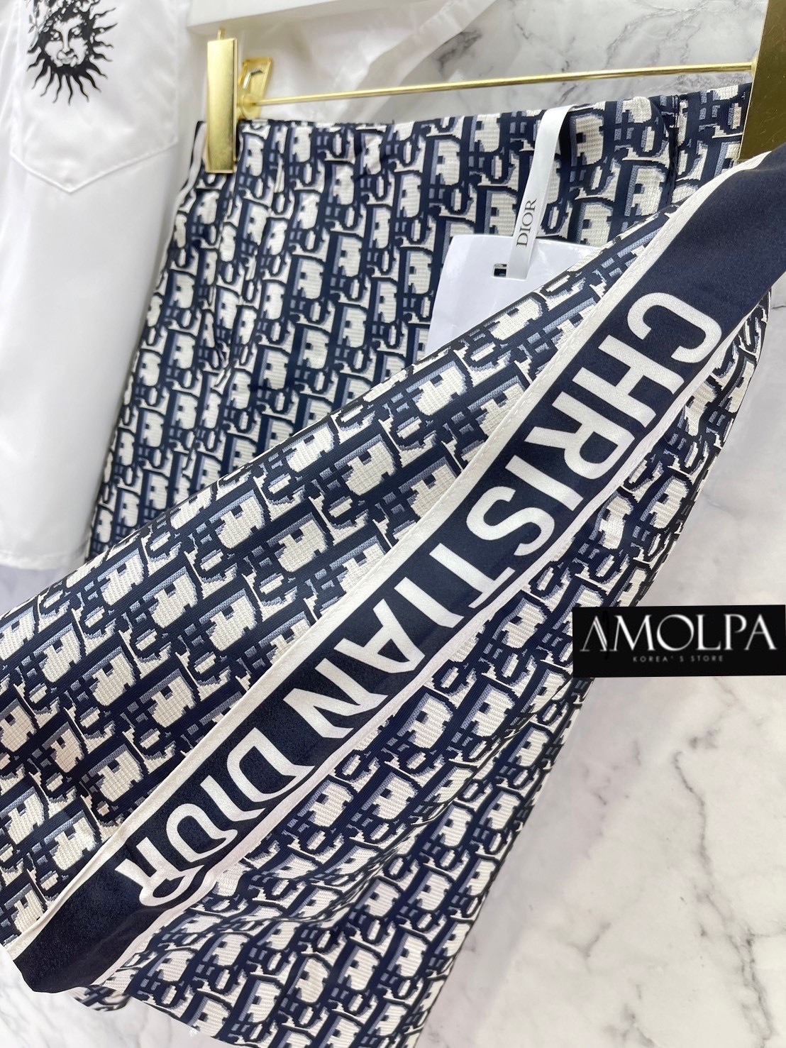 Set เสื้อ+กระโปรง CD. ตัวเสื้อเป็น เสื้อเชิ้ตแขนสั้น ตัวเสื้อผ้าคอตตอล100 ใส่สบาย และดูแพงสุดๆ มาพร้อมกระโปรงผ้าทอ สินค้าคุณภาพ (พร้อมส่ง)