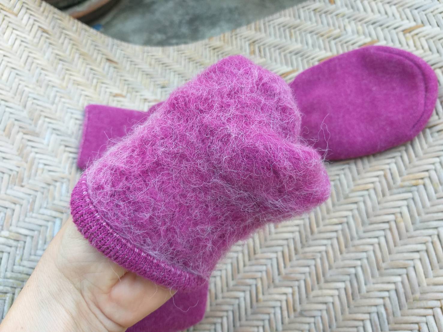 ถุงเท้าเนื้อฟูหนาใส่หน้าหนาว อุ่นมาก