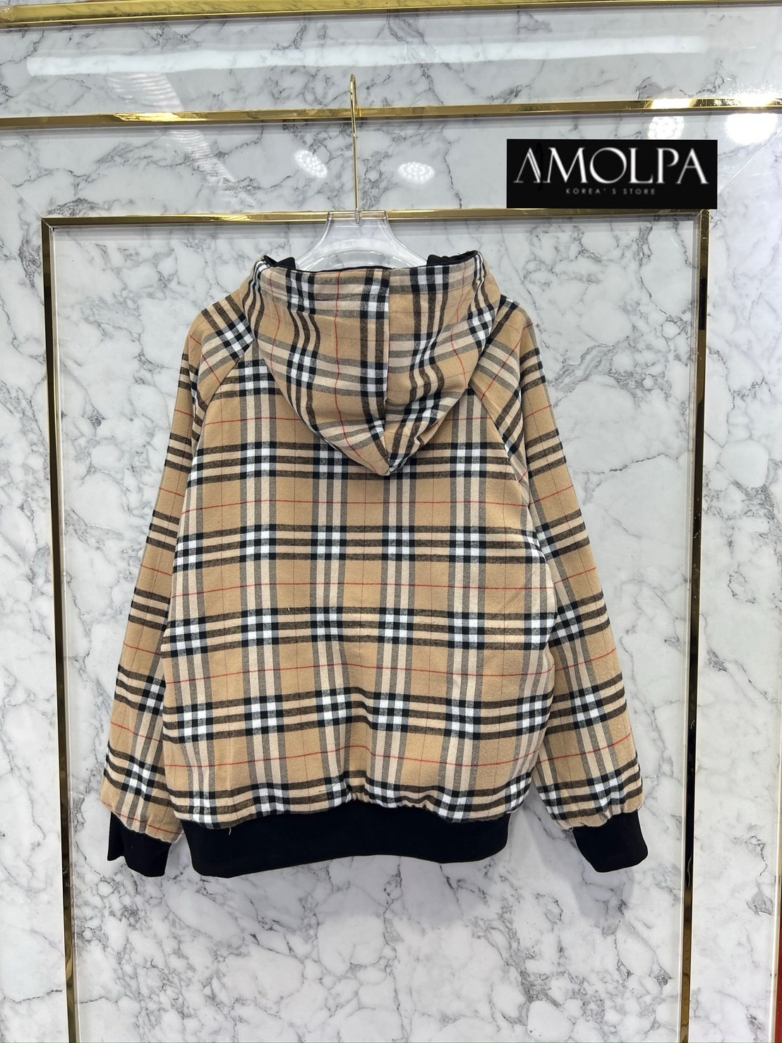 JACKET BB !!! ใส่ได้2 ด้าน งานHIEND สุดๆ ห้ามพลาด งานดีสุดๆ ค่ะ ใส่แล้วสวย หรู ไฮโซ มาก ใส่สบาย : สินค้าคุณภาพ (พร้อมส่ง)