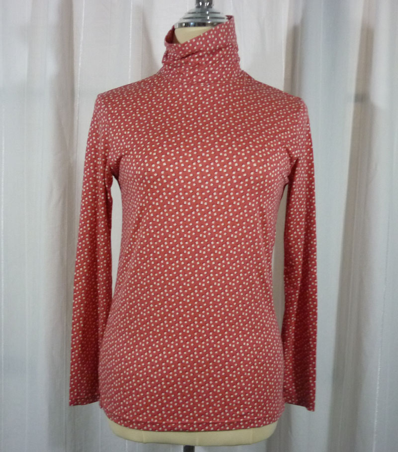 เสื้อฮีทเทคหญิง Uniqlo heattech Sz M-L แดงนวล สวยมาก