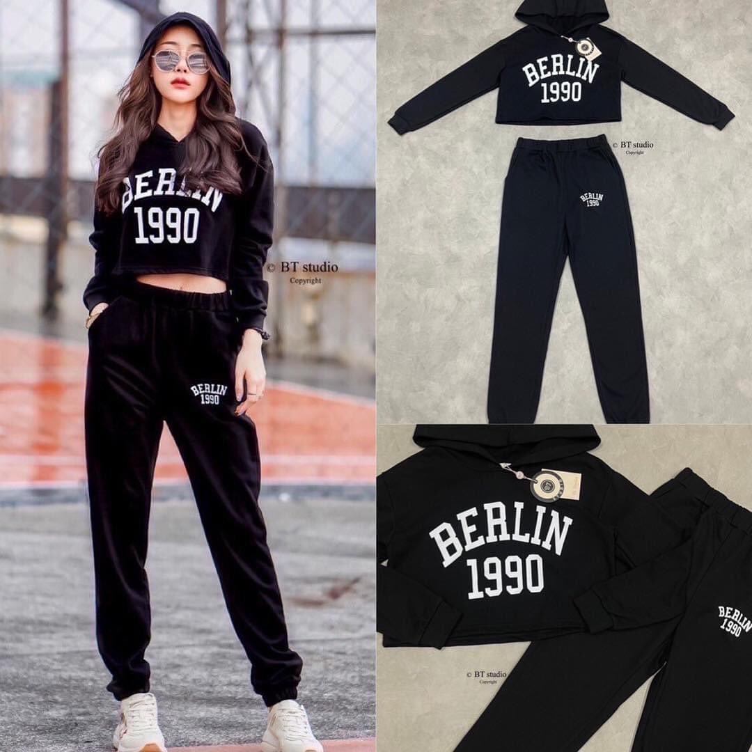 เซท 2 ชิ้น เสื้อแขนยาวแต่งฮูด สกรีนลาย แมทซ์กับกางเกงขายาวเอวสม็อค ปลายขาจั้ม : สินค้าคุณภาพ (พร้อมส่ง)